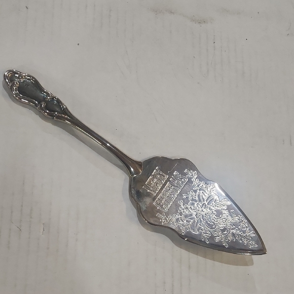 towle Other - Towle Silver Engraved Cake Server